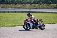 Rockingham-no-limits-trackday;enduro-digital-images;event-digital-images;eventdigitalimages;no-limits-trackdays;peter-wileman-photography;racing-digital-images;rockingham-raceway-northamptonshire;rockingham-trackday-photographs;trackday-digital-images;trackday-photos